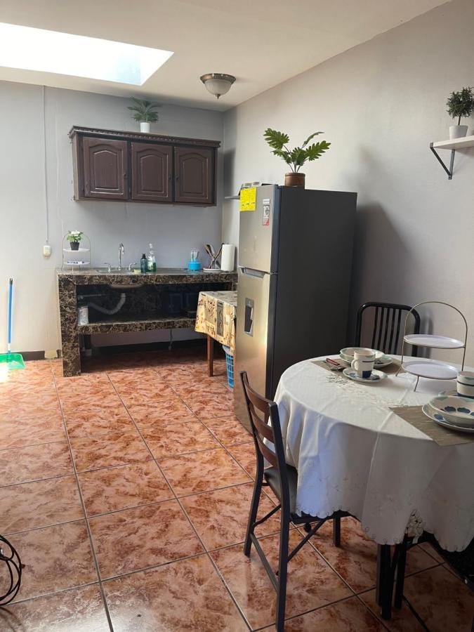 דירות Relax In Downtown Alajuela 5 Min Near The Airport מראה חיצוני תמונה